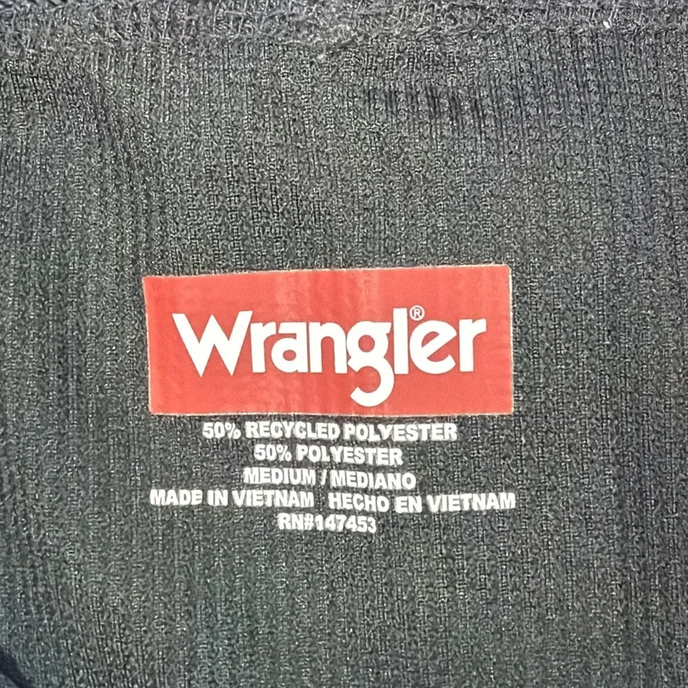 Wrangler Men's Medium Black Long Sleeve Waffle Thermal Crew Pocket Tagless Shirt